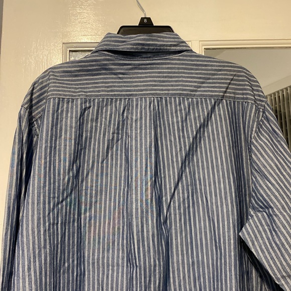 Claiborne size Medium shirt good condition - Picture 6 of 6